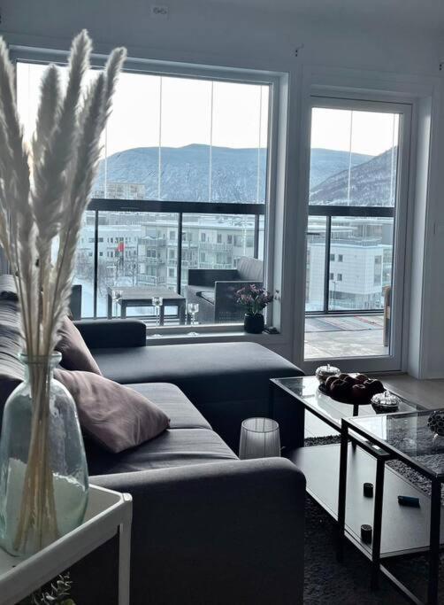 New Magnificent View Apartment Near The Centre Tromsø Extérieur photo