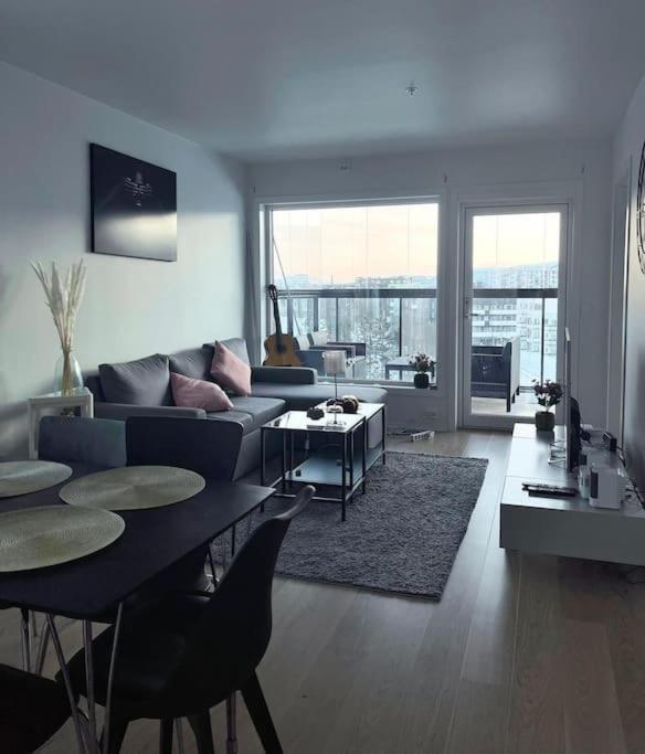 New Magnificent View Apartment Near The Centre Tromsø Extérieur photo