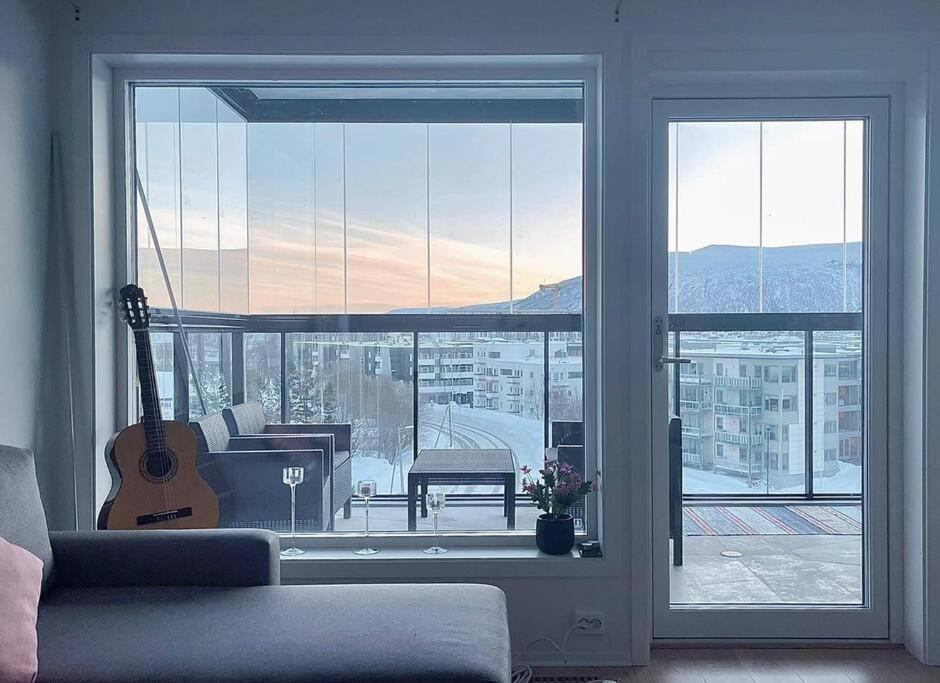 New Magnificent View Apartment Near The Centre Tromsø Extérieur photo