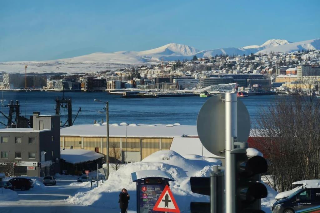 New Magnificent View Apartment Near The Centre Tromsø Extérieur photo