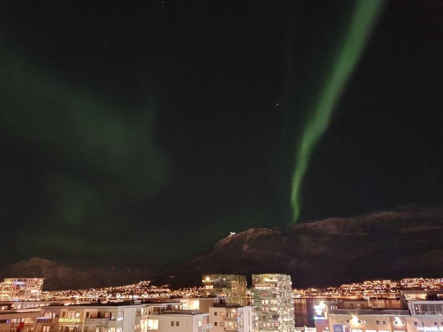 New Magnificent View Apartment Near The Centre Tromsø Extérieur photo